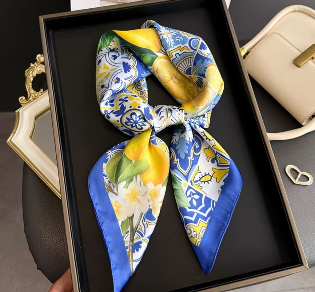 Print Square scarf
